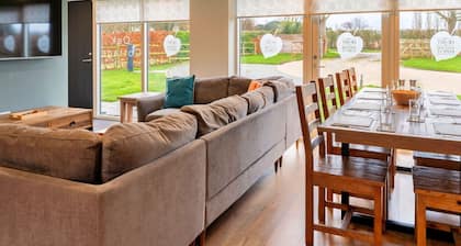 Stunning villa for 8 people with WIFI, TV and pets allowed
