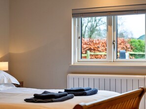 4 bedrooms, free WiFi, bed sheets