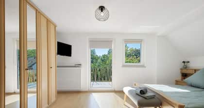 Holiday Home 'Donauliebe' with Private Terrace and Garden