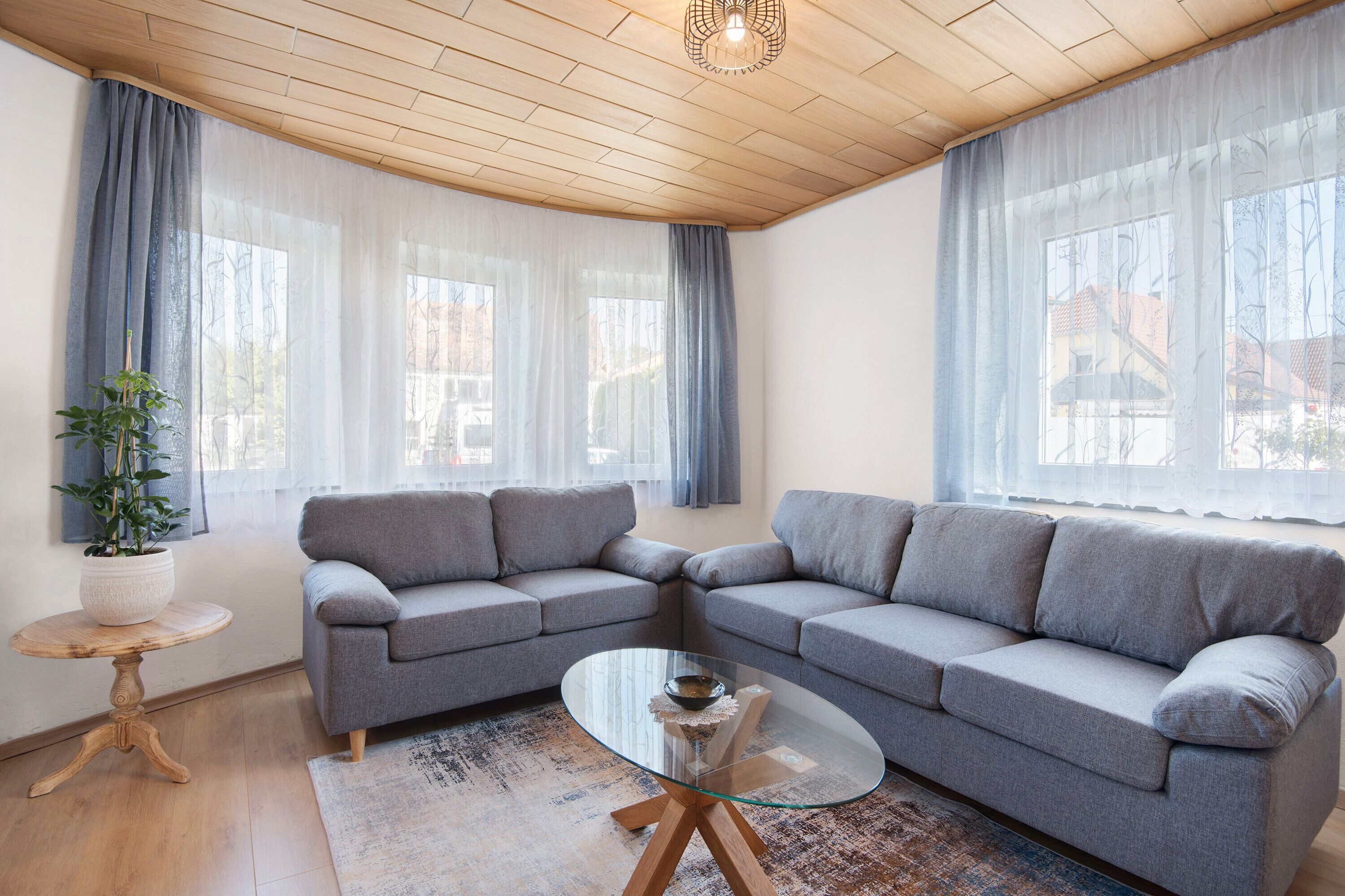 Fernseher, Stereoanlage