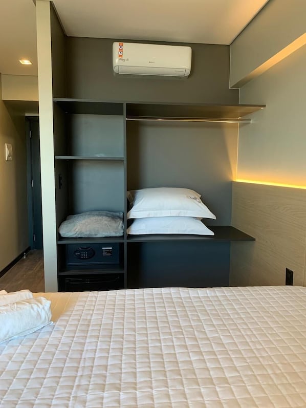 Habitación doble | Escritorio, espacio para trabajar con un portátil, wifi gratis