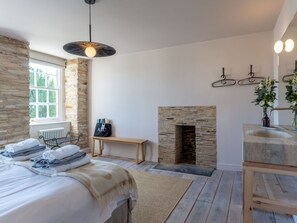 12 Schlafzimmer, Reisekinderbett, kostenloses WLAN, Bettwäsche