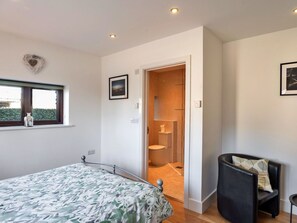 2 bedrooms, bed sheets