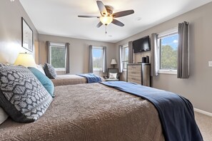 2 chambres, fer et planche à repasser, Wi-Fi gratuit, draps fournis