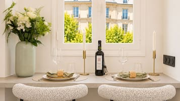Superior Apartment, Courtyard View | Private kitchen | Espresso maker, electric kettle, toaster, freezer