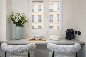 Superior Apartment, Courtyard View | Private kitchen | Espresso maker, electric kettle, toaster, freezer