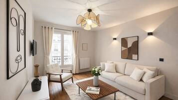 Superior Apartment, Courtyard View | Living area