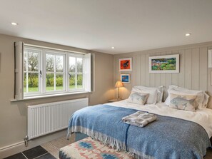 5 chambres, fer et planche à repasser, Wi-Fi gratuit, draps fournis