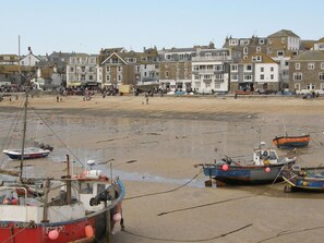 Beach - Beautiful apartment for 2 guests with WIFI, TV and pets allowed (Porthleven)