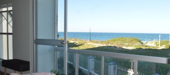 Amazing corporate apartment with spectacular sea views & WiFi in Port Elizabeth.