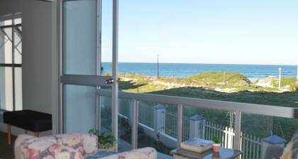 Amazing corporate apartment with spectacular sea views & WiFi in Port Elizabeth.