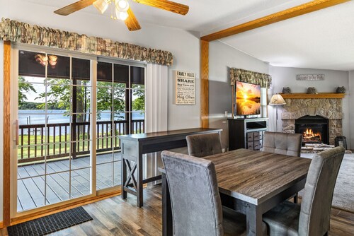 Gruenhagen Bay Lodge