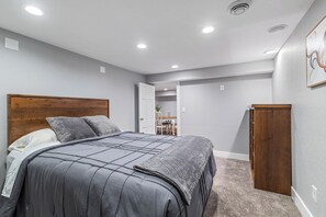 3 bedrooms, iron/ironing board, WiFi