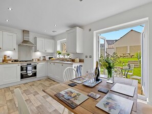 Microwave, oven, dishwasher