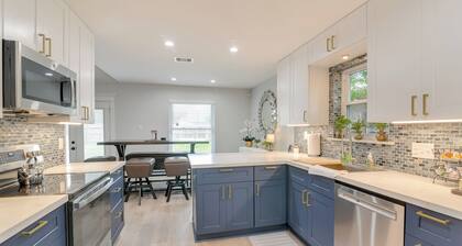 Golf & Get Outside - Family Home in Houston!