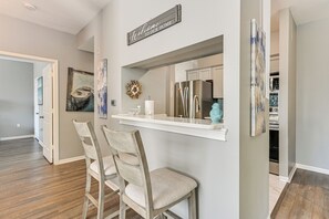 Apartment (1 Bedroom) | Interior