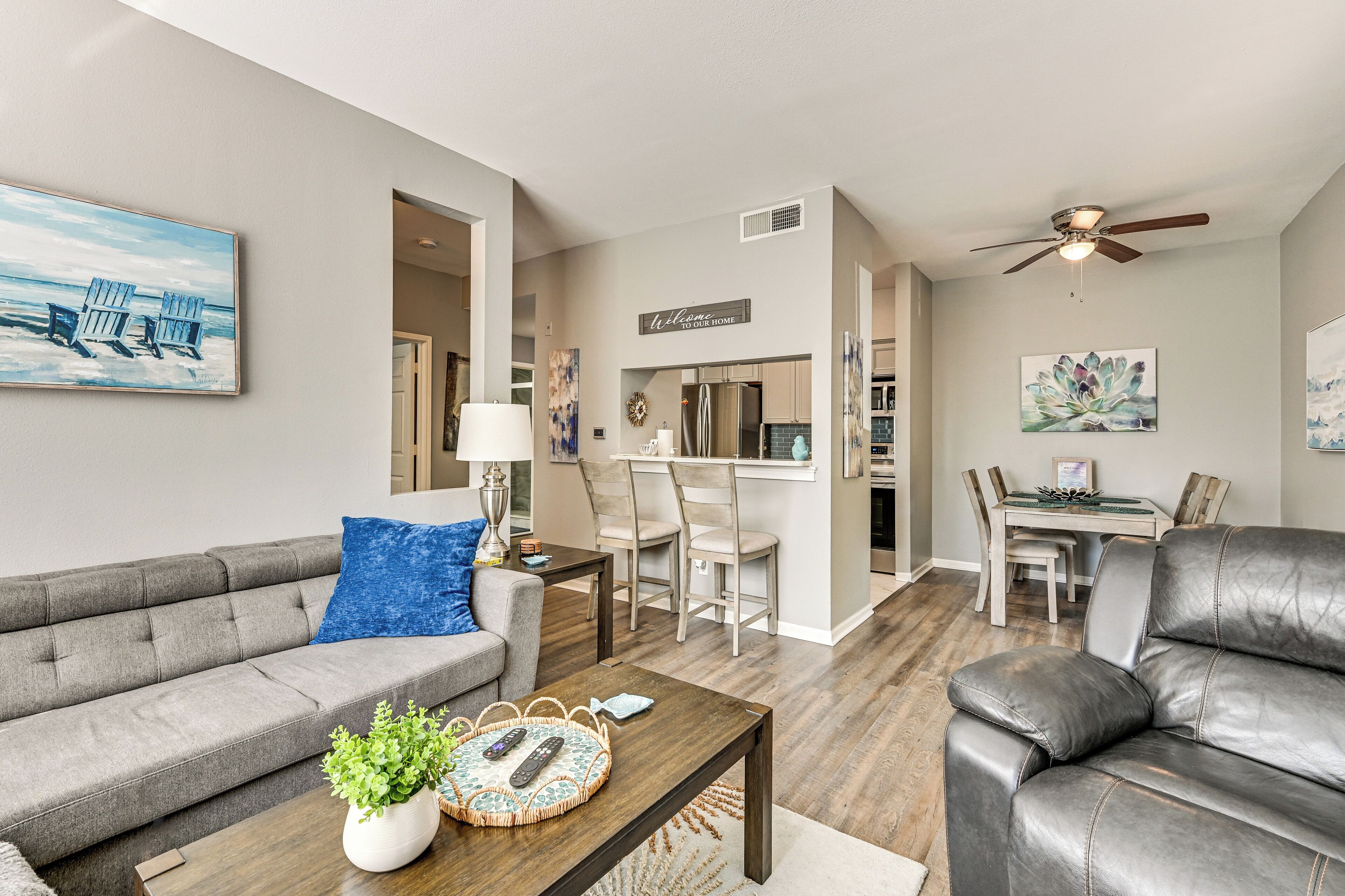 Apartment (1 Bedroom) | Living area