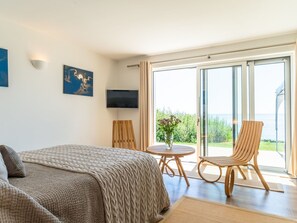 3 bedrooms, free WiFi, bed sheets - Beautiful  villa for 6 guests with WIFI, TV and pets allowed (Saltash)