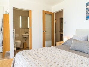3 habitaciones, wifi gratis y ropa de cama