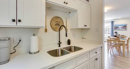 Walk to Ocean Springs Beach: Condo w/ Pool!