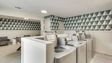 ์ํํธ (1 Bedroom) | ๋ด๋ถ