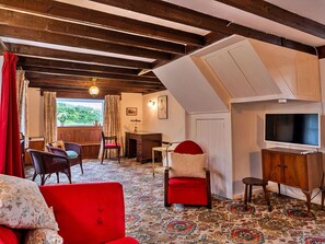 Living area - Beautiful  villa for 4 guests with WIFI (Sennen)