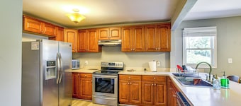 2 Mi to Shops & Eats: Family Home in Donalsonville