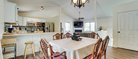 House (3 Bedrooms) | Front of property