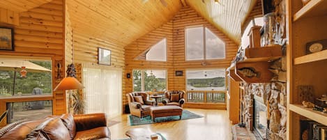 House (4 Bedrooms) | Front of property