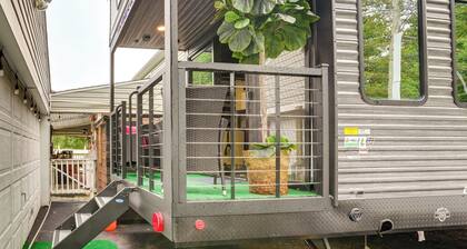 10 Mi to Leesylvania & River: Sleek Mobile Home