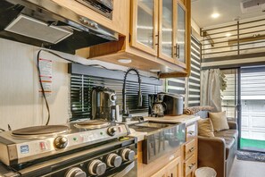 House (1 Bedroom) | Interior