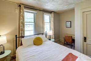 House (6 Bedrooms) | Interior