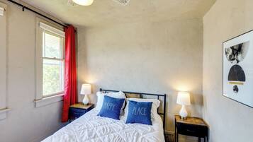 House (6 Bedrooms) | Interior