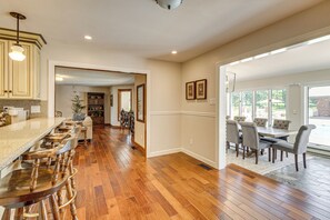 House (5 Bedrooms) | Interior - Pool, Lake & Patio: Sweeping De Soto Estate (De Soto)