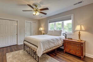 House (5 Bedrooms) | Interior