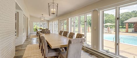House (5 Bedrooms) | Interior