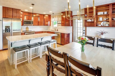 Spacious Rock Springs Stay Near Shops & Dining!