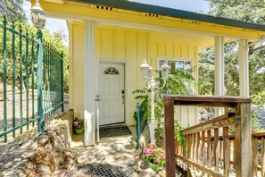 Apartment (0 Bedroom) | Interior - Clear Lake Getaway w/ Dock Access & Shared Yard! (Clearlake Oaks)