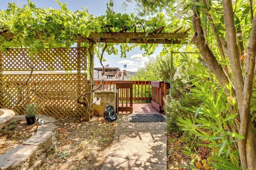 Clear Lake Getaway w/ Dock Access & Shared Yard!