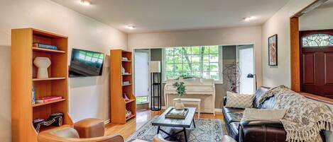 House (4 Bedrooms) | Front of property