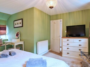 3 bedrooms, free WiFi, bed sheets