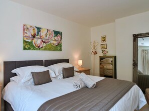 4 slaapkamers, reisbedje, gratis wifi, beddengoed
