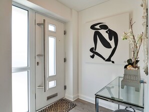 Interior - Stunning villa for 6 people with WIFI and terrace (Saltash)