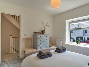 3 bedrooms, free WiFi, bed sheets