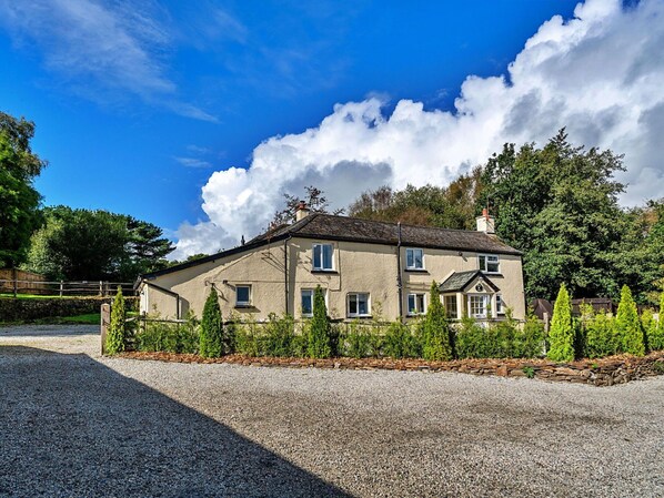 Exterior - Wonderful  villa for 10 guests with WIFI and pets allowed (Folly Gate)