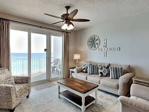 Smart TV, DVD player