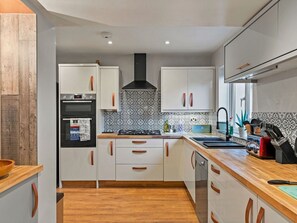 Microwave, oven, dishwasher