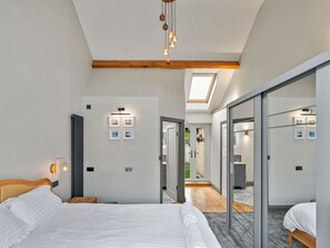 4 chambres, Wi-Fi gratuit, draps fournis