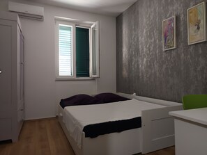 3 室のベッドルーム、WiFi、ベッドシーツ