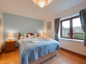 4 bedrooms, free WiFi, bed sheets